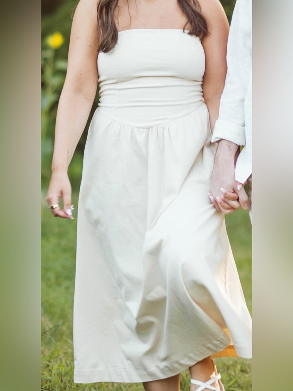 Le Lis Cream Midi Dress